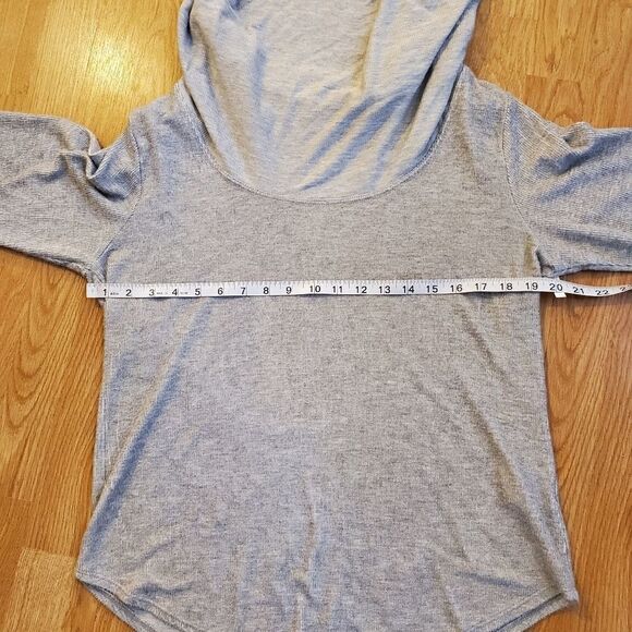 Karen Kane Convertible Neck Top sz XL in Grey - Picture 8 of 10